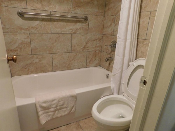 Drifter Motel image 19