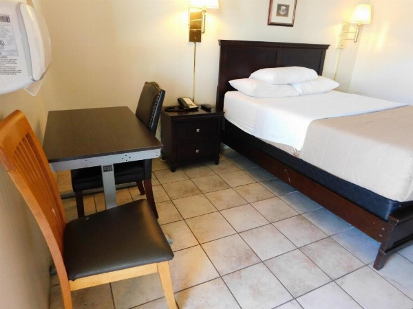 Drifter Motel image 28