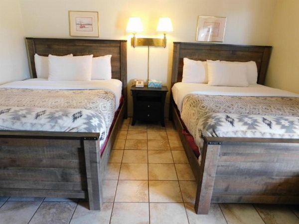 Drifter Motel image 37