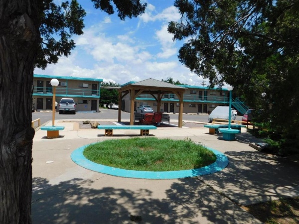 Drifter Motel image 40